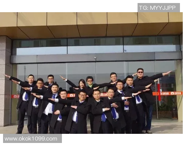 重庆足球队的团队协作揭秘与战术分析助力球队崛起之路