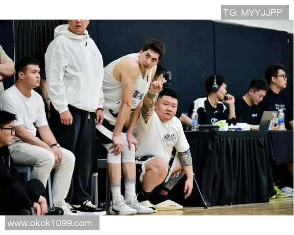 提升心理素质北京篮球队在赛场上的心态调整与应对策略探讨